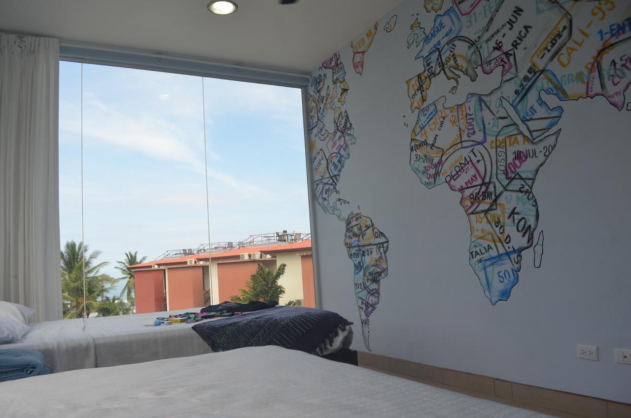 Room2Board Hostel And Surf School Jacó Esterno foto
