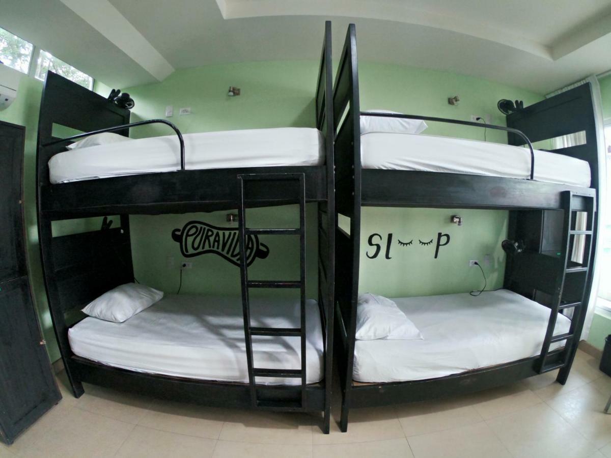 Room2Board Hostel And Surf School Jacó Esterno foto