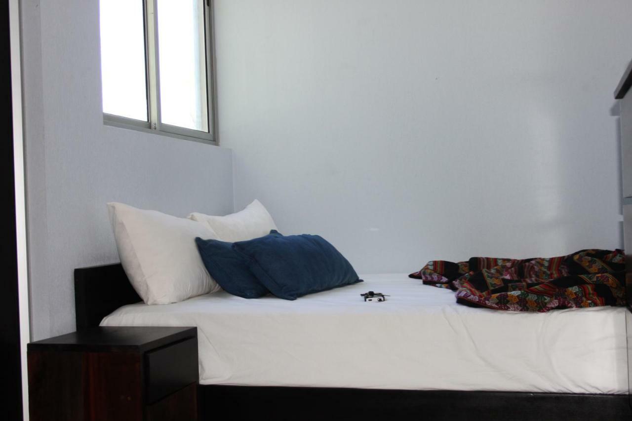 Room2Board Hostel And Surf School Jacó Esterno foto